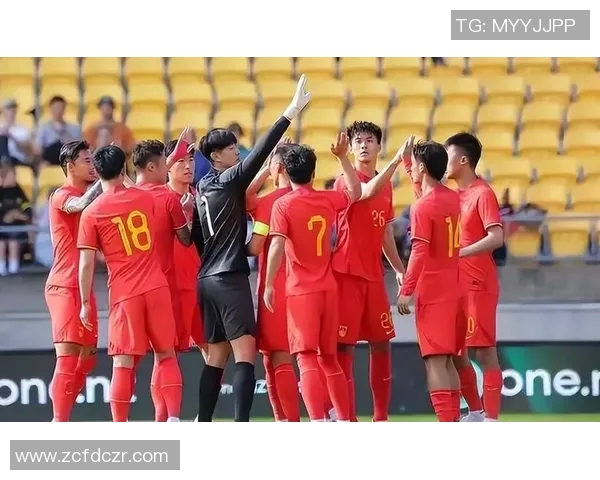 中国国足迎战泰国队全力争胜期待精彩对决展现足球魅力与团队精神